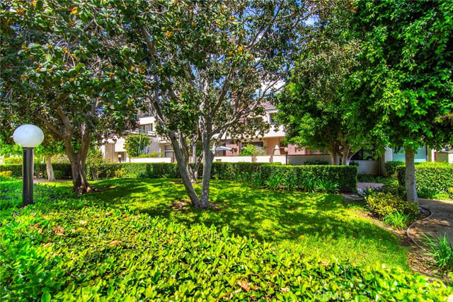18739 Hatteras Street 55, Tarzana, CA 91356 — photo 38 of 41
