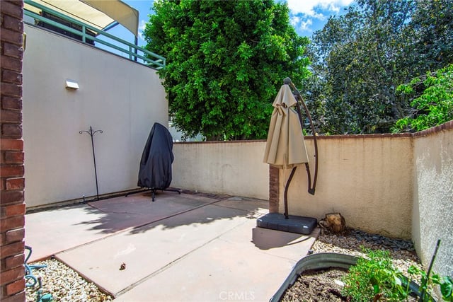 18739 Hatteras Street 55, Tarzana, CA 91356 — photo 4 of 41