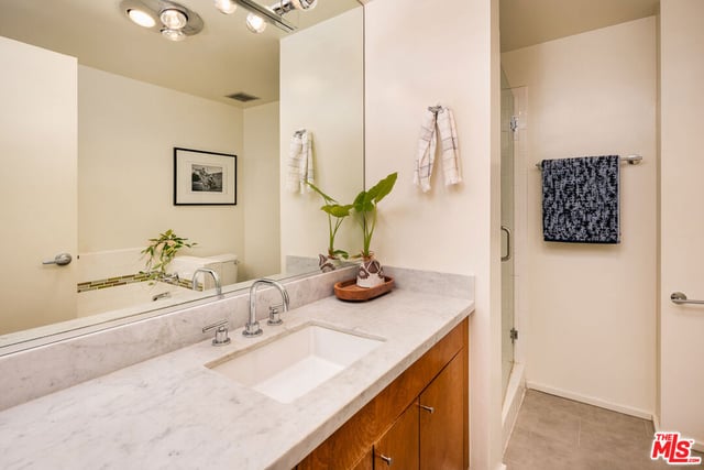 4455 Los Feliz Boulevard 207, Los Angeles, CA 90027 — photo 15 of 27