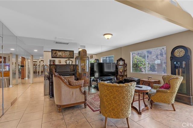 3380 N Lamer Street, Burbank, CA 91504 — photo 15 of 62