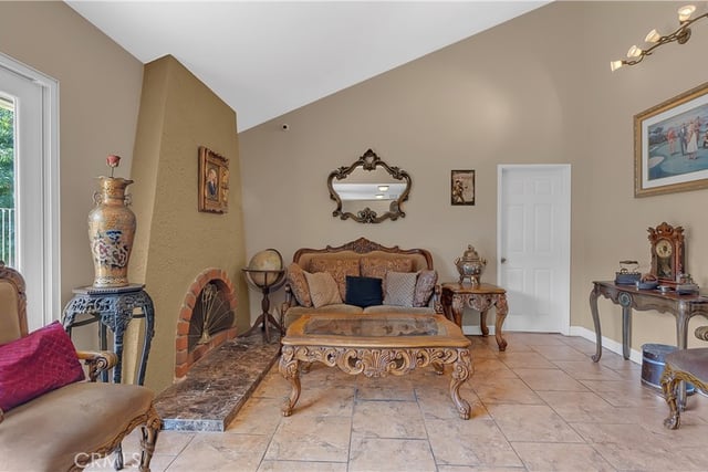 3380 N Lamer Street, Burbank, CA 91504 — photo 18 of 62
