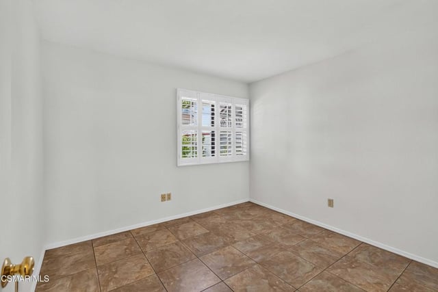 704 Wind Willow Way, Simi Valley, CA 93065 — photo 28 of 58