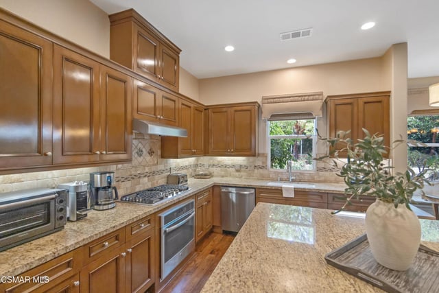 13233 Bent Grass Place, Moorpark, CA 93021 — photo 20 of 66
