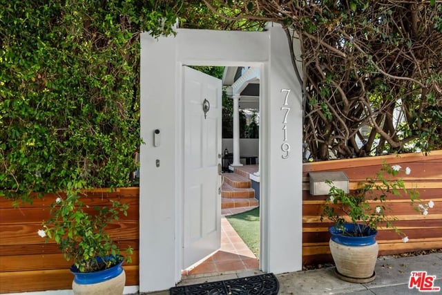 7719 Norton Avenue, West Hollywood, CA 90046 — photo 2 of 37