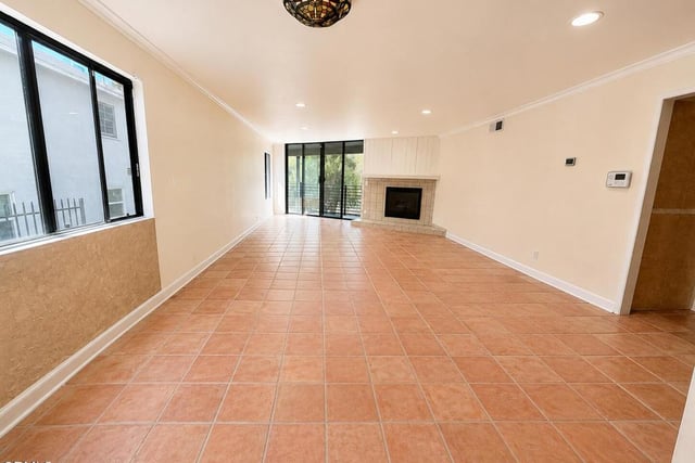 12930 Valleyheart 1, Los Angeles, CA 91604 — photo 11 of 44