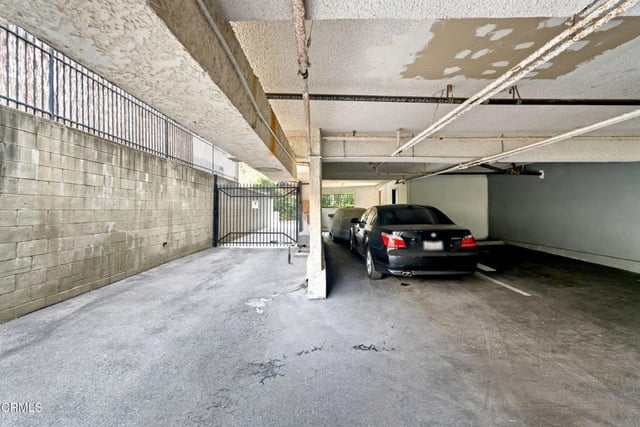 12930 Valleyheart 1, Los Angeles, CA 91604 — photo 31 of 44
