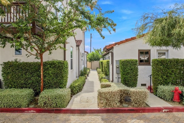 438 W Duarte, Monrovia, CA 91016 — photo 23 of 30
