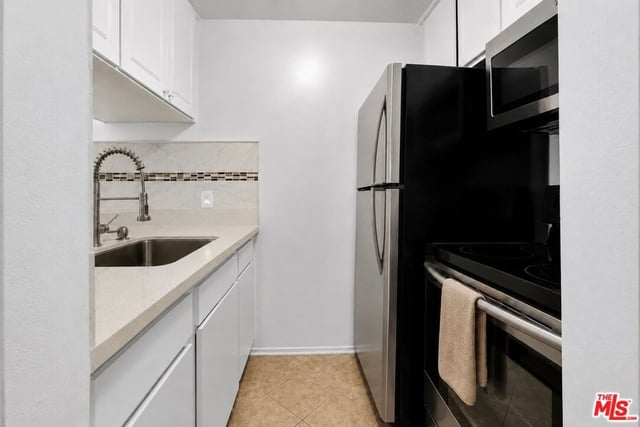 525 S Ardmore Avenue 257, Los Angeles, CA 90020 — photo 18 of 29
