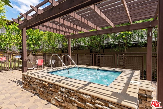 525 S Ardmore Avenue 257, Los Angeles, CA 90020 — photo 9 of 29