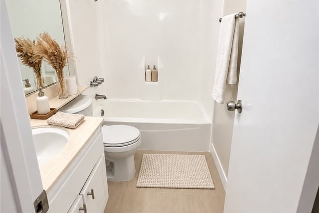 16738 Highfalls Street, Canyon Country, CA 91387 — photo 15 of 28