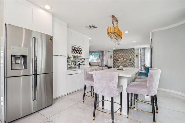 6545 Kraft Avenue, North Hollywood, CA 91606 — photo 11 of 42