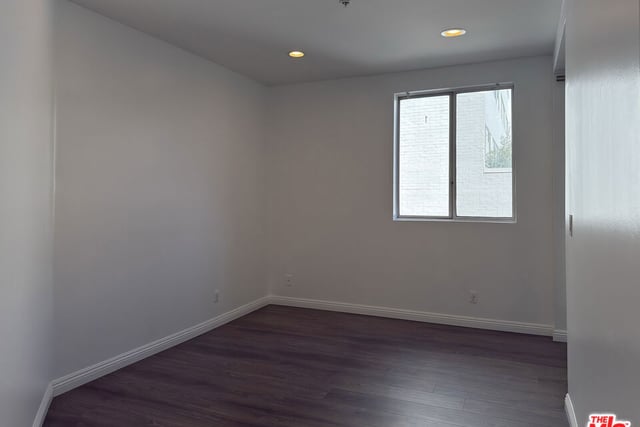 120 S Crescent Drive 102, Beverly Hills, CA 90212 — photo 8 of 15