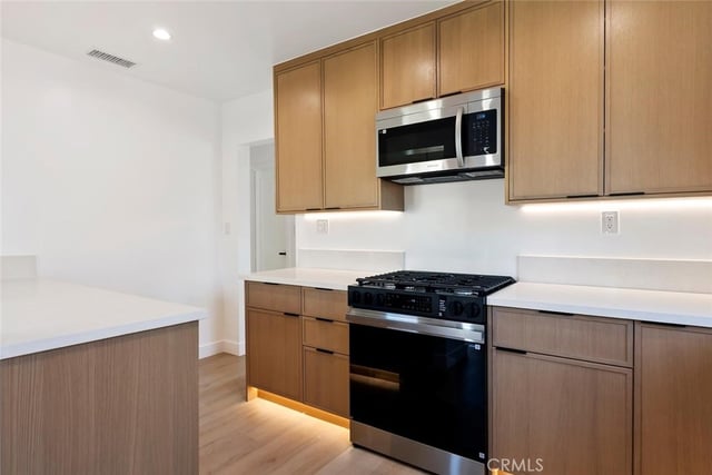 20701 Schoolcraft, Winnetka, CA 91306 — photo 14 of 52