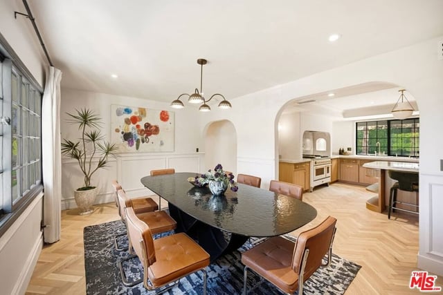 8244 Skyline Drive, Los Angeles, CA 90046 — photo 13 of 47