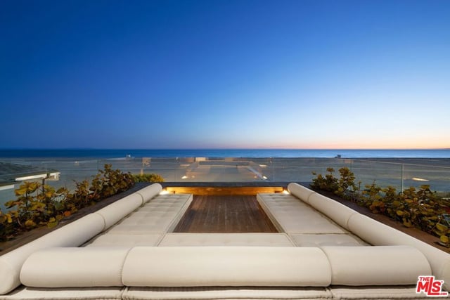 547 Palisades Beach Road, Santa Monica, CA 90402 — photo 2 of 18
