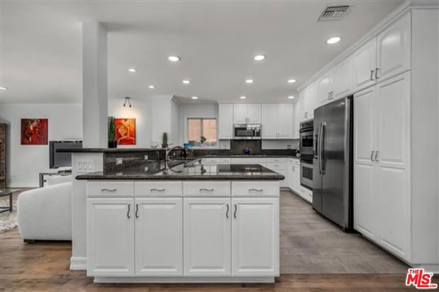 10824 Westminster Avenue, Los Angeles, CA 90034 — photo 16 of 35