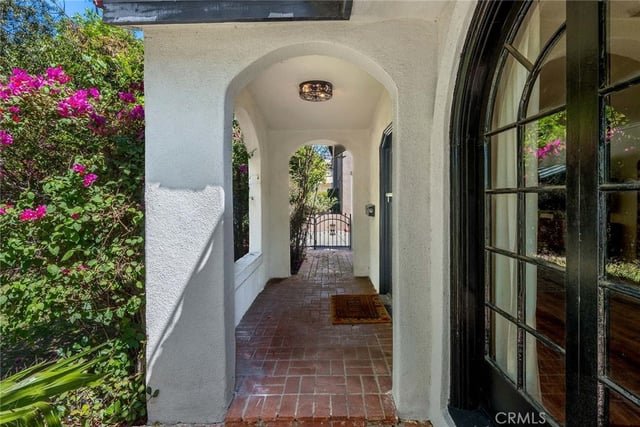 504 N Hill Avenue, Pasadena, CA 91106 — photo 16 of 34