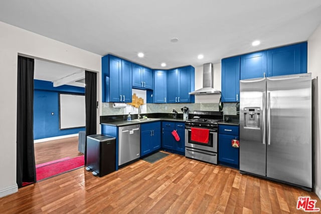 11143 Califa Street, Los Angeles, CA 91601 — photo 4 of 15