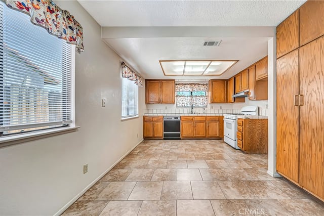 4930 Golden Eagle, Palmdale, CA 93552 — photo 15 of 45