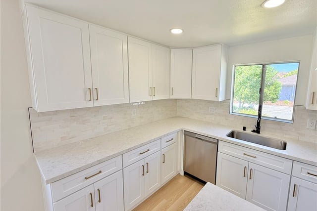 28196 Robin, Saugus, CA 91350 — photo 3 of 16