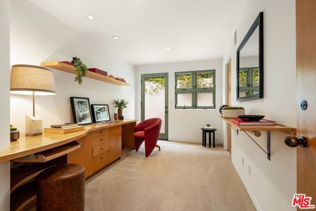 1058 Vista Grande Drive, Pacific Palisades, CA 90272 — photo 43 of 60