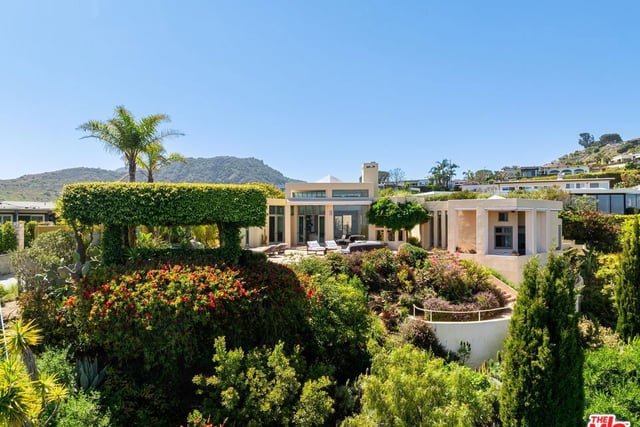 1058 Vista Grande Drive, Pacific Palisades, CA 90272 — photo 47 of 60