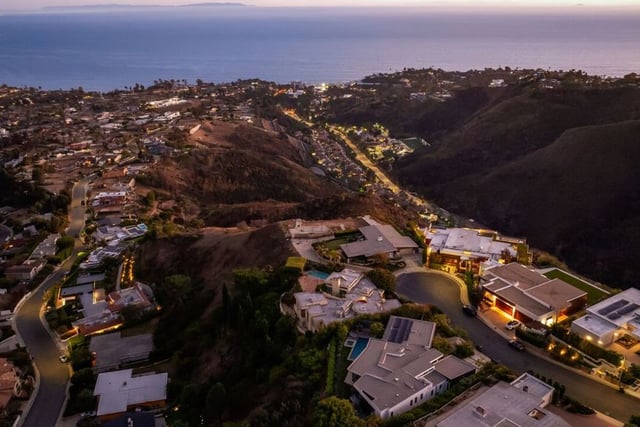 1058 Vista Grande Drive, Pacific Palisades, CA 90272 — photo 55 of 60