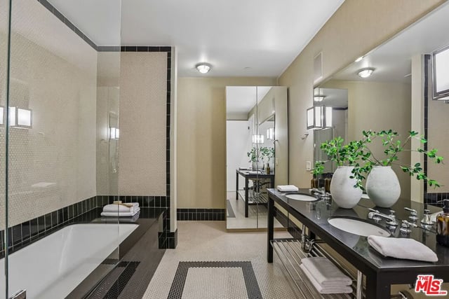 1645 N Vine Street 911, Los Angeles, CA 90028 — photo 30 of 60