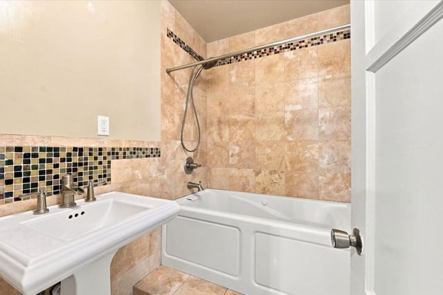 5760 Valley Ridge Drive, Los Angeles, CA 90043 — photo 35 of 46