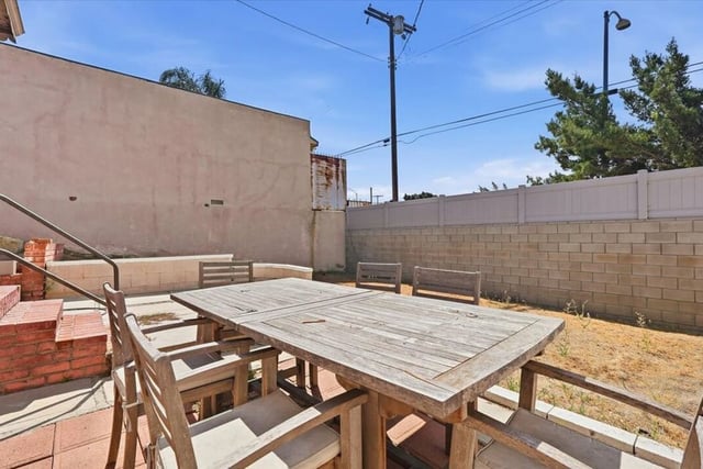 5760 Valley Ridge Drive, Los Angeles, CA 90043 — photo 42 of 46