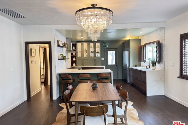 636 N Curson Avenue, Los Angeles, CA 90036 — photo 10 of 23