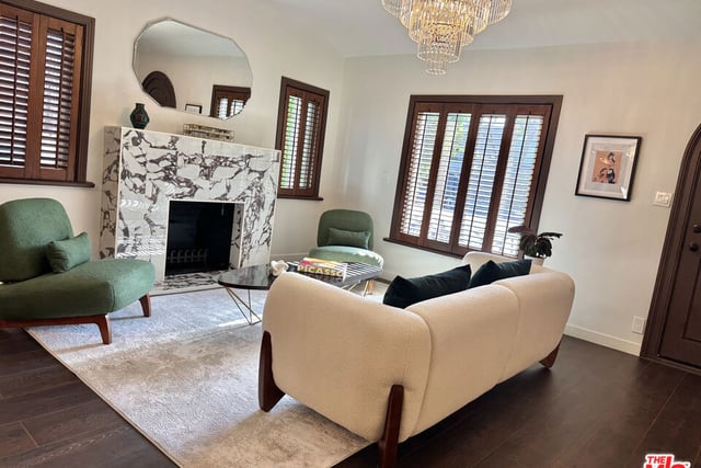 636 N Curson Avenue, Los Angeles, CA 90036 — photo 8 of 23