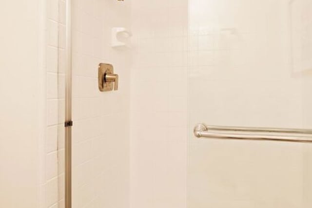 2700 Cahuenga Boulevard 4303, Los Angeles, CA 90068 — photo 24 of 36