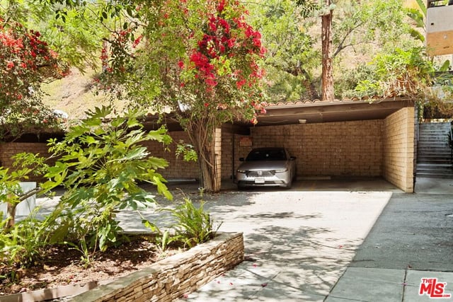 2700 Cahuenga Boulevard 4303, Los Angeles, CA 90068 — photo 29 of 36