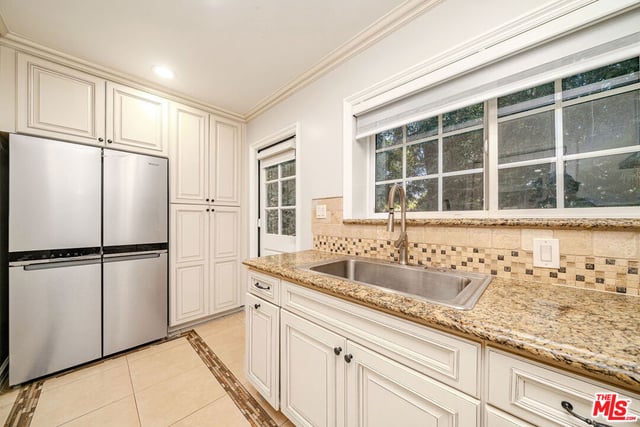2996 San Pasqual Street, Pasadena, CA 91107 — photo 9 of 33