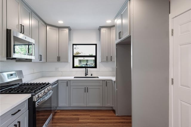 5910 Walnut Ave, Long Beach, CA 90805 — photo 12 of 15