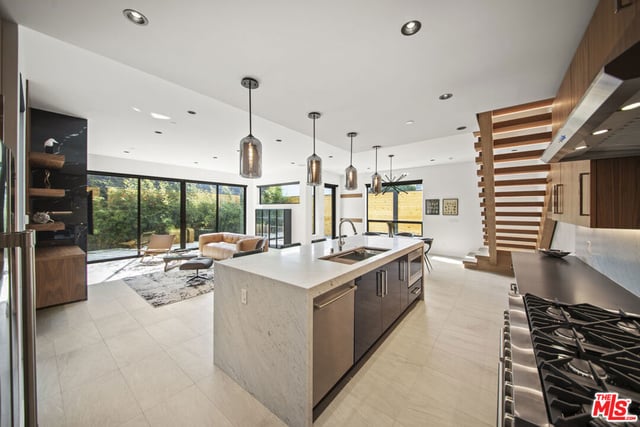 212 Bay Street 103, Santa Monica, CA 90405 — photo 11 of 43