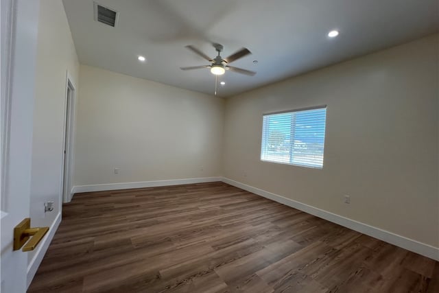 10658 East Avenue R10, Littlerock, CA 93543 — photo 22 of 51