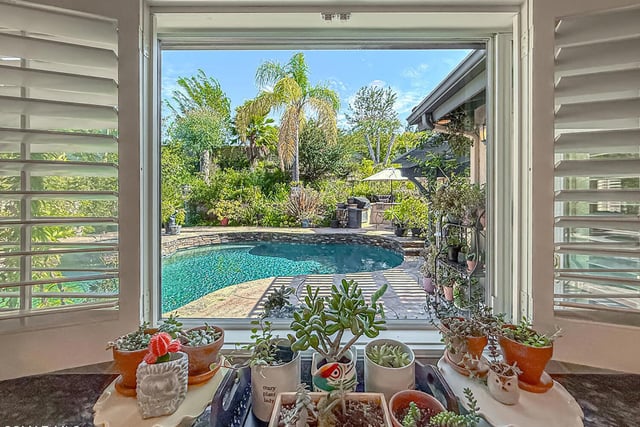 667 Azure Hills Drive, Simi Valley, CA 93065 — photo 16 of 68