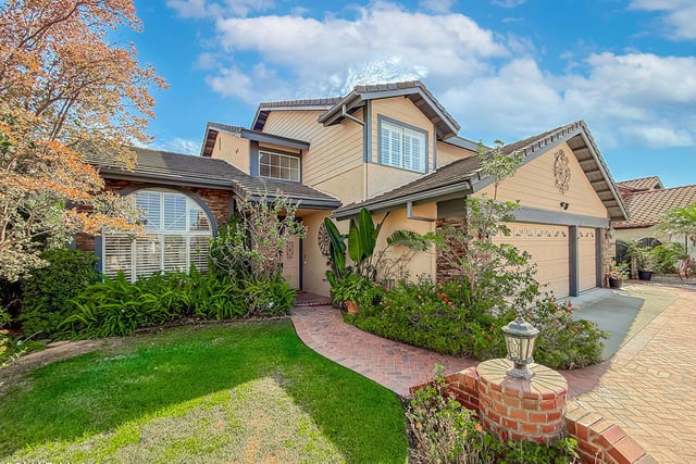 667 Azure Hills Drive, Simi Valley, CA 93065 — photo 3 of 68
