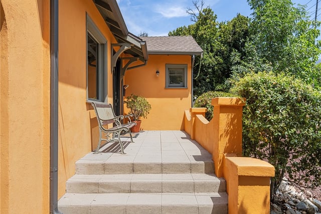 1815 N Michigan Avenue, Pasadena, CA 91104 — photo 32 of 41