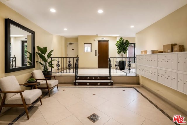 1750 Camino Palmero Street 442, Los Angeles, CA 90046 — photo 13 of 31