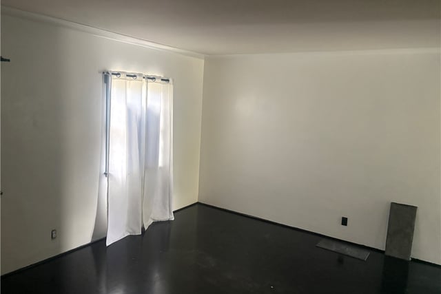 525 E Maple, Glendale, CA 91205 — photo 3 of 7