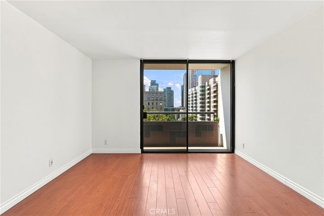 600 W 9th 910, Los Angeles, CA 90015 — photo 12 of 28