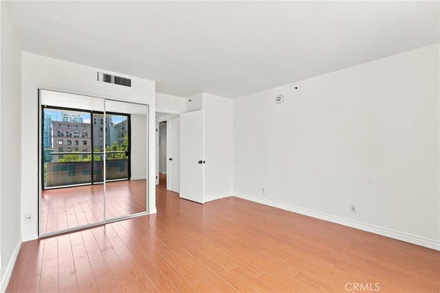 600 W 9th 910, Los Angeles, CA 90015 — photo 16 of 28