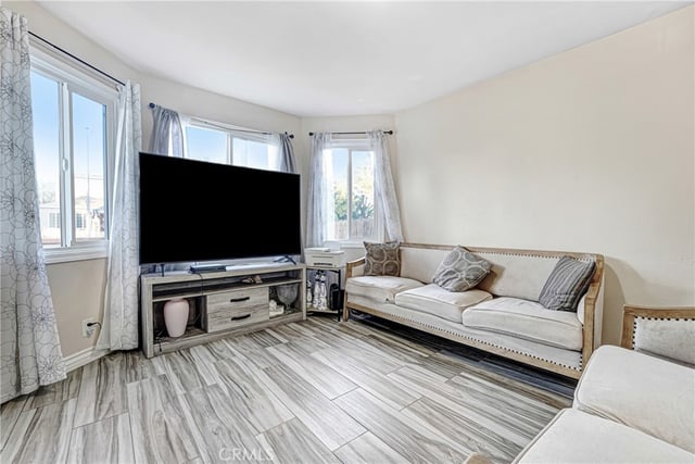 1782 w 36th pl, Los Angeles, CA 90018 — photo 11 of 24