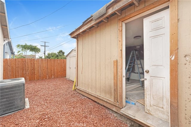 1782 w 36th pl, Los Angeles, CA 90018 — photo 23 of 24