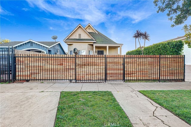 1782 w 36th pl, Los Angeles, CA 90018 — photo 3 of 24