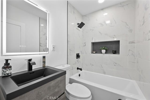 637 E 121st Place, Los Angeles, CA 90059 — photo 22 of 35