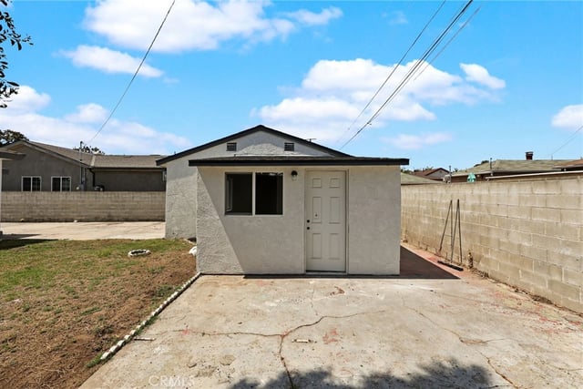 637 E 121st Place, Los Angeles, CA 90059 — photo 31 of 35